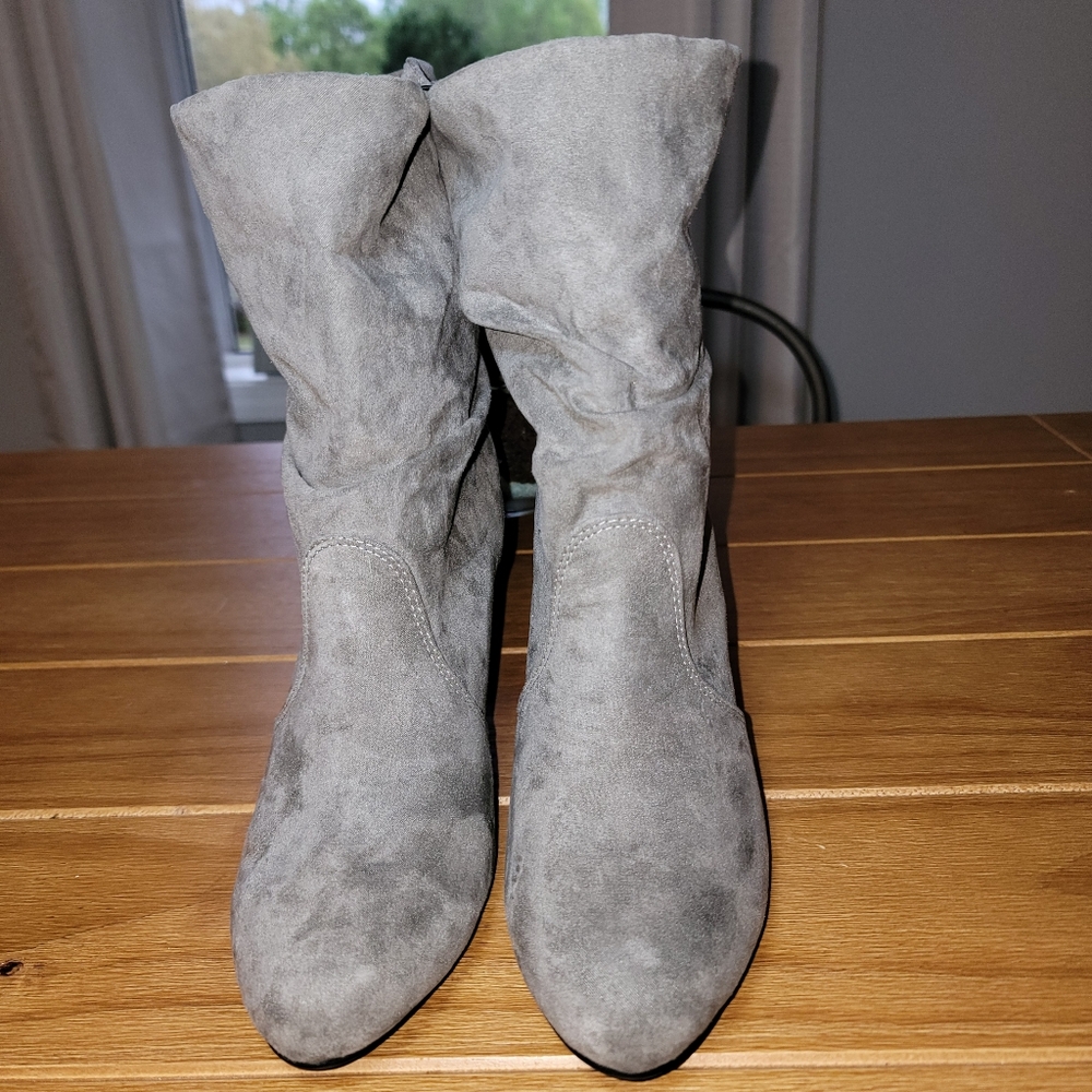 Express Booties - Size 9 - Picture 2 of 7
